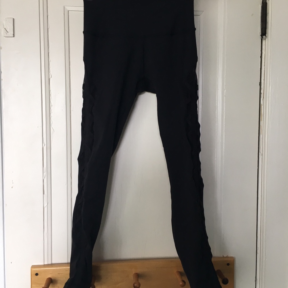 Lululemon full length leggings w/ side detailing